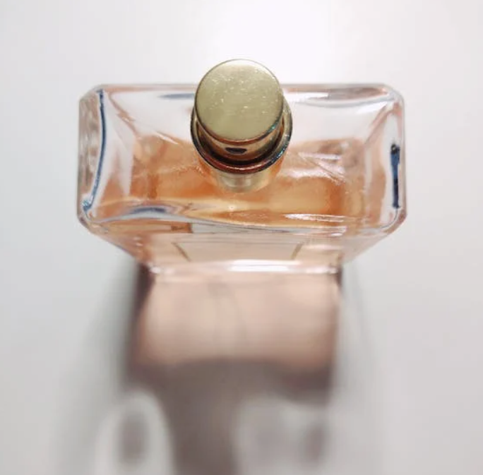 Descubra seu aroma: Como escolher o perfume perfeito para cada ocasião.