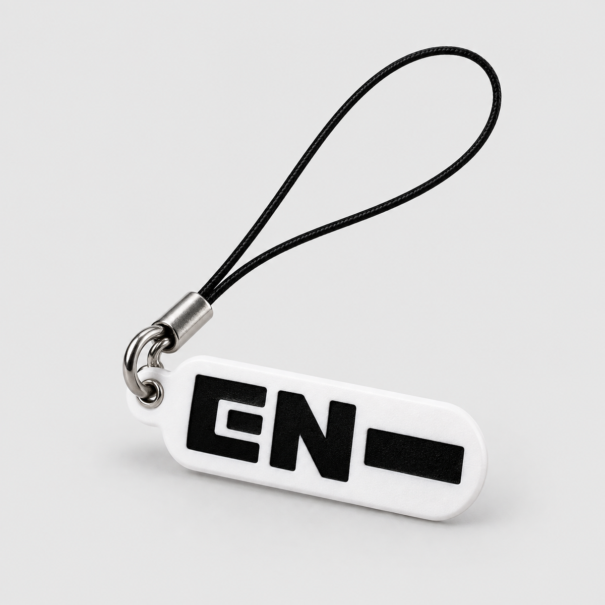 Charm ENHYPEN para Bolsa ou Chaveiro em Branco — Milanzi